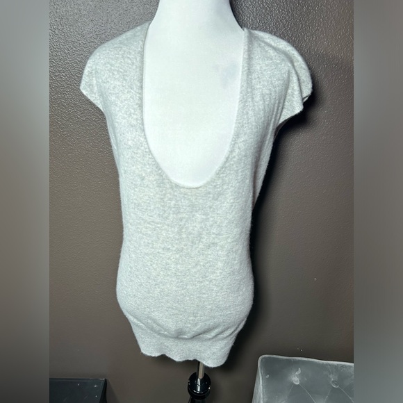 Soft and Sexy, VINCE, cashmere, low cut tunic!! - Picture 2 of 9